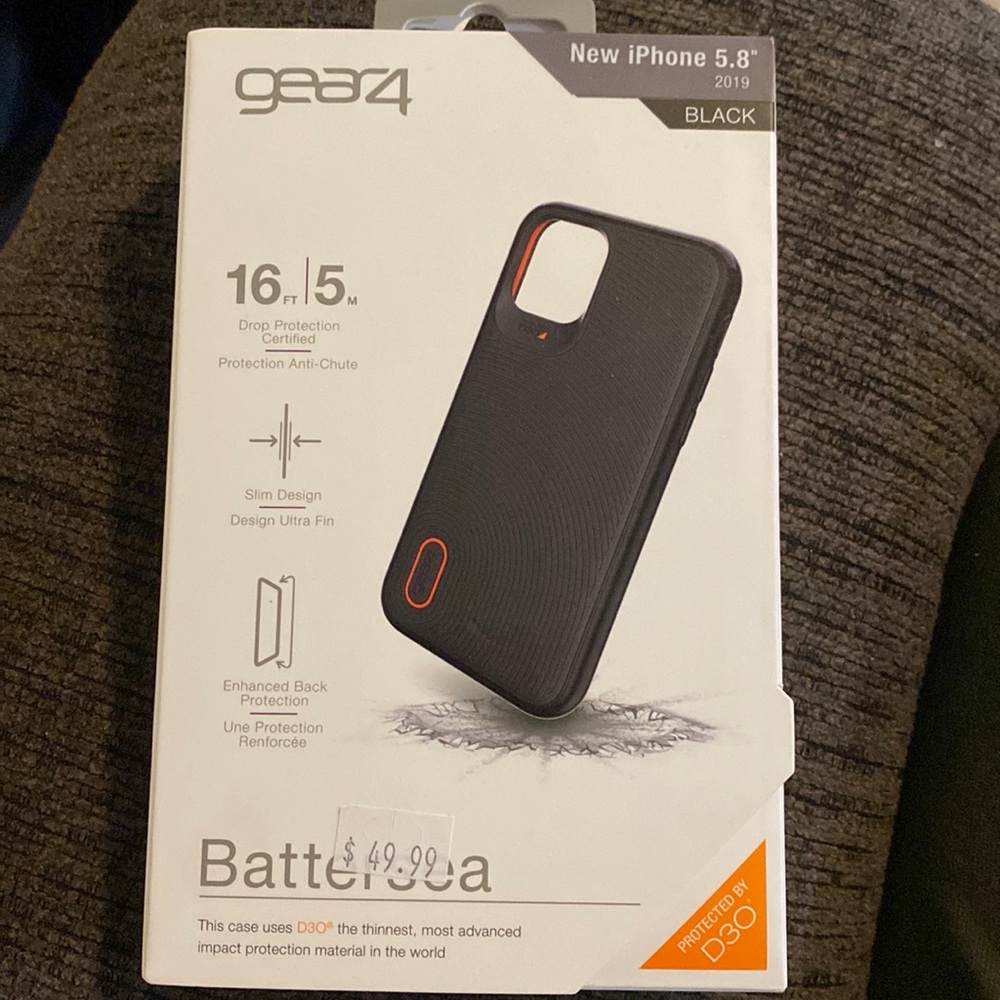Gear4 2019 iPhone 5.8’ Battersea Protected by D30 NWT phone case